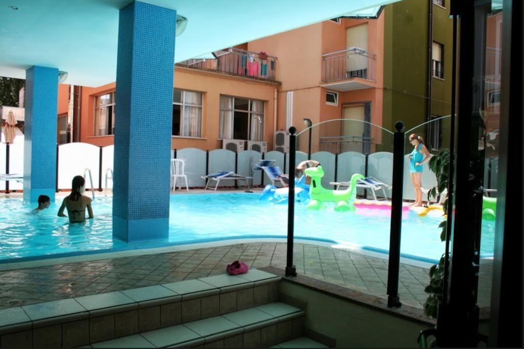 Handy Sea Cattolica Extérieur photo